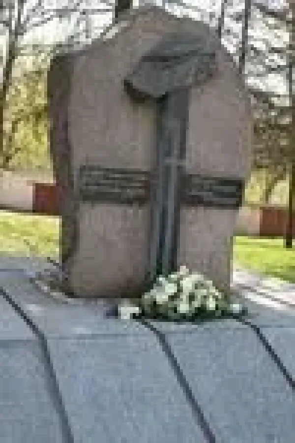 Tarybinių karių kapinės, Kauno r. sav., Karmėlavos II k.. (Karmėlavos sen.), Vilniaus g. nuotrauka